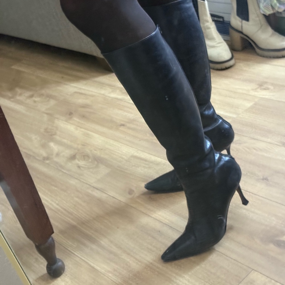 Elegant Black Knee-High Women's Boots